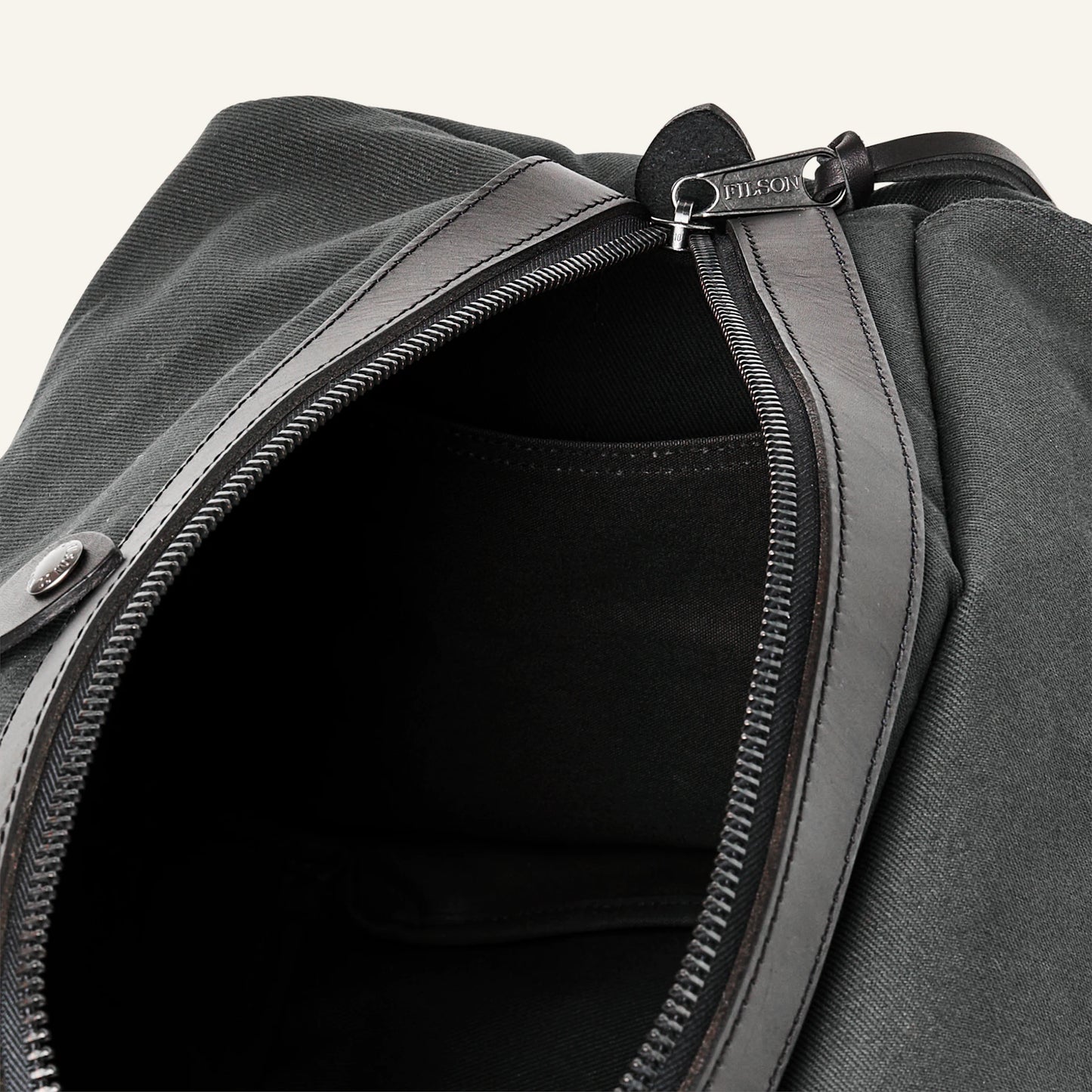 FILSON MEDIUM RUGGED TWILL DUFFLE BAG - Faded Black