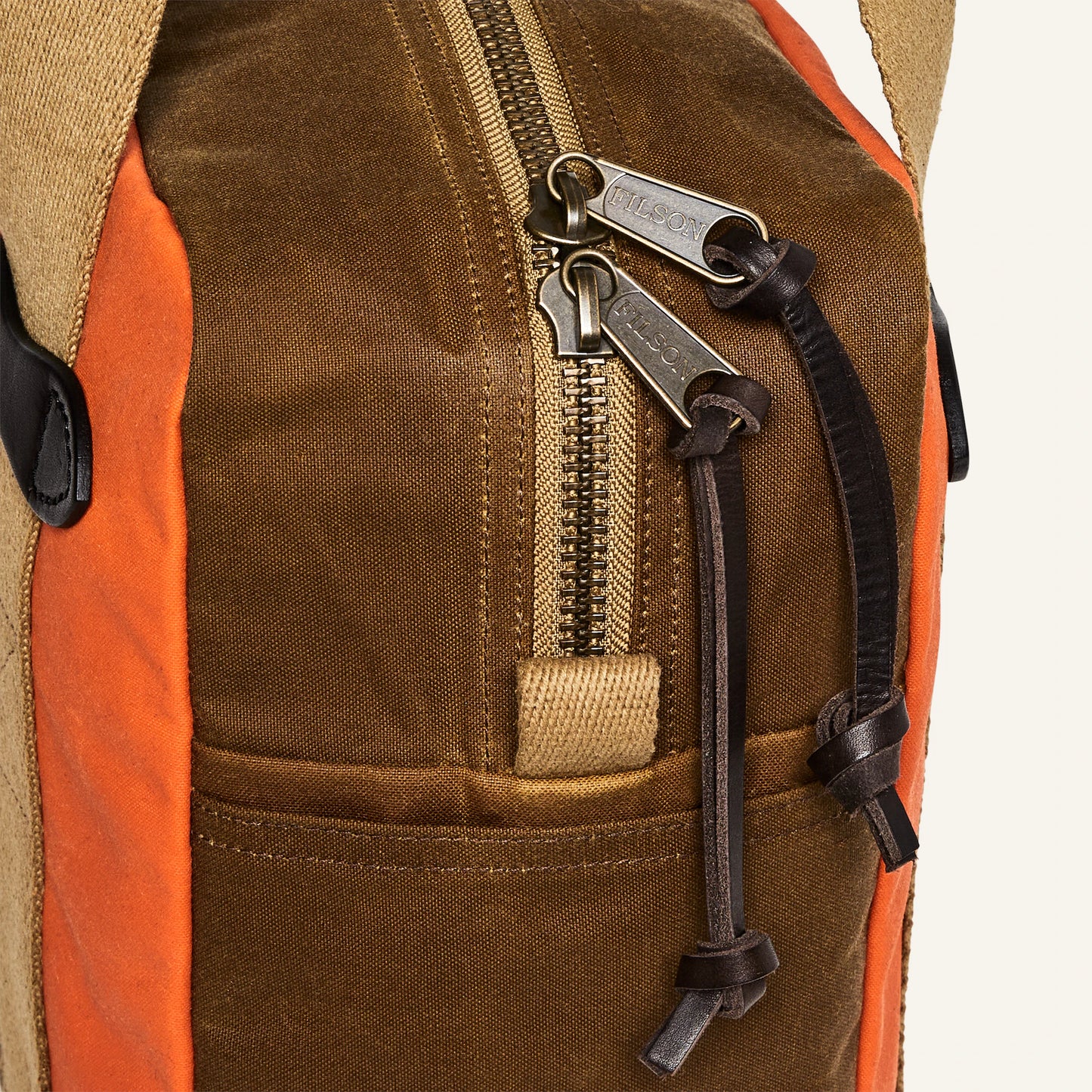 FILSON TIN CLOTH ZIPPER TOTE BAG - DARK TAN/FLAME