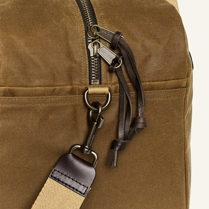 FILSON MEDIUM TIN CLOTH DUFFLE BAG - DARK TAN