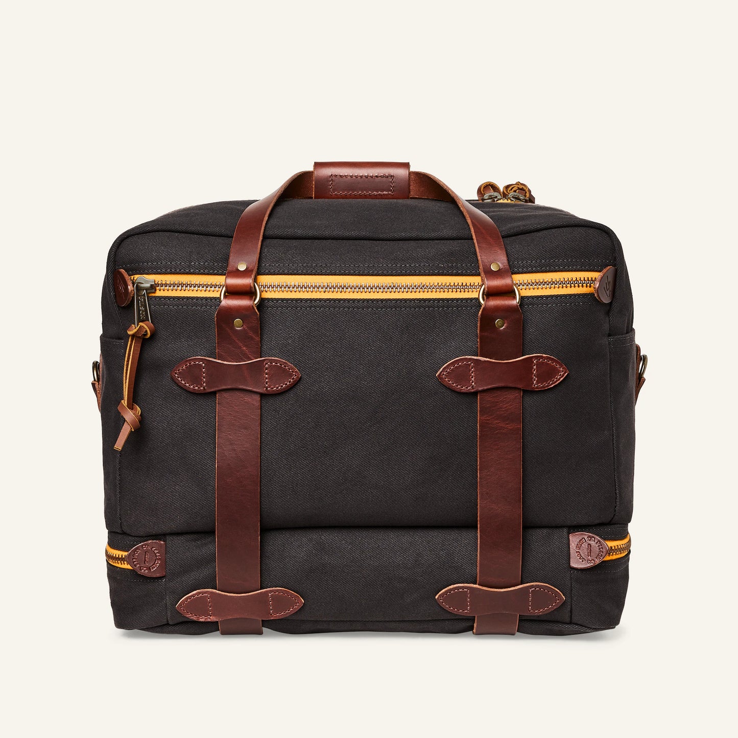 FILSON TRAVELLER OUTFITTER BAG - CINDER