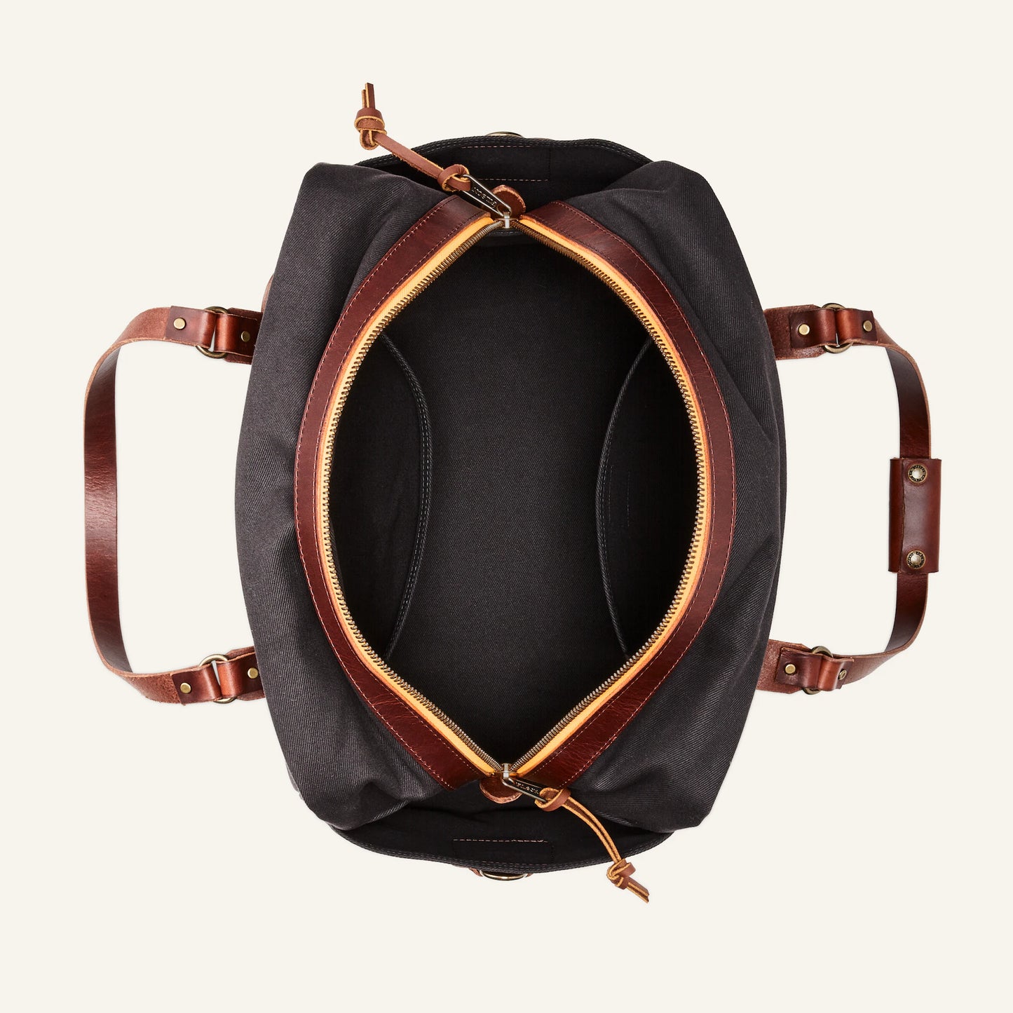 FILSON TRAVELLER OUTFITTER BAG - CINDER